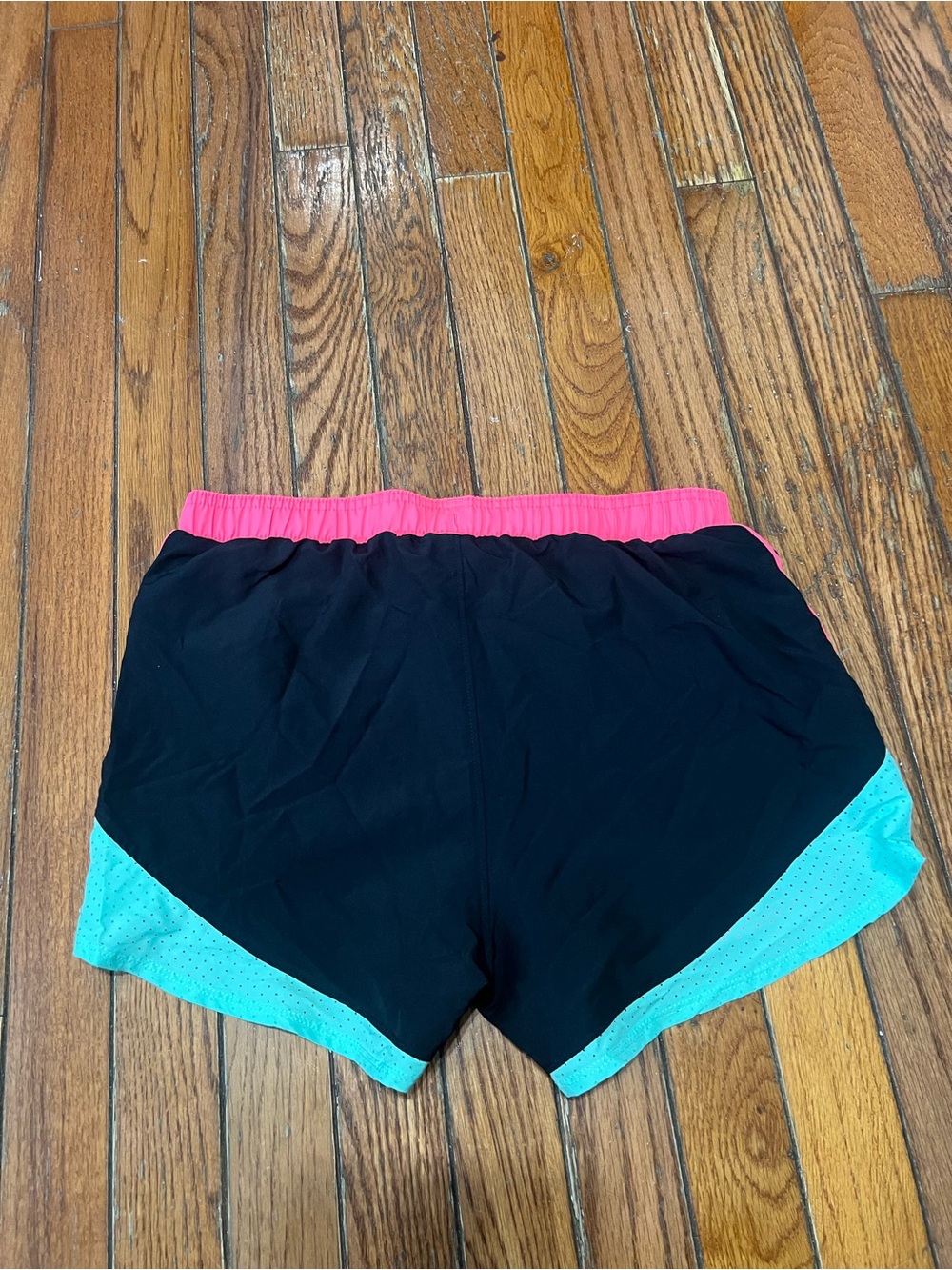 Under Armour Women's Black Shorts with Pink black size YL women’s XS - Picture 3 of 4